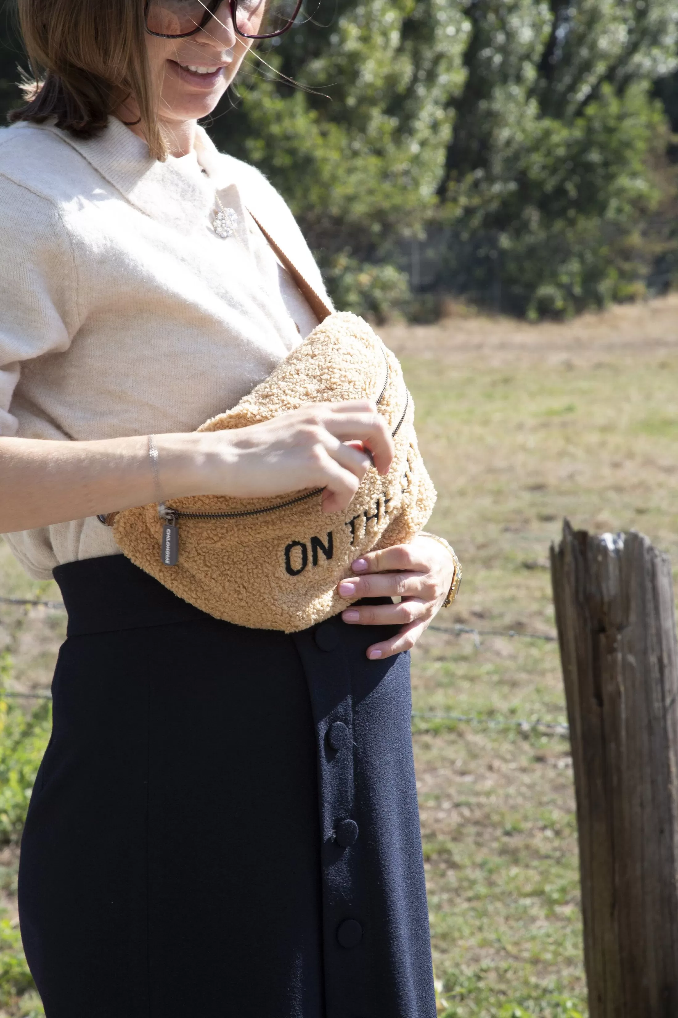 Shop Banana Bag On The Go Sac De Hanche - Teddy Brun Banana Bag | Banana Bag