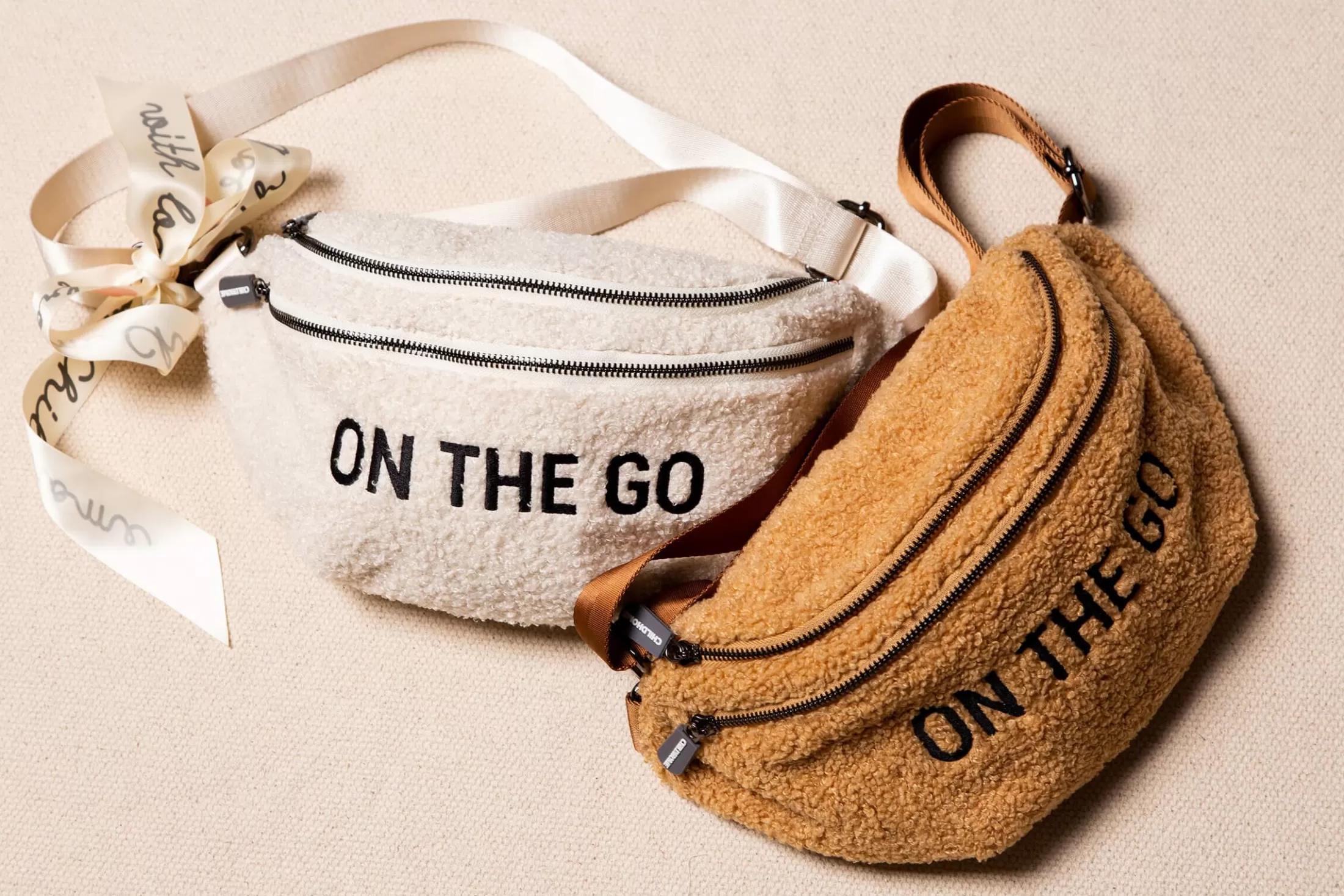 Shop Banana Bag On The Go Sac De Hanche - Teddy Brun Banana Bag | Banana Bag