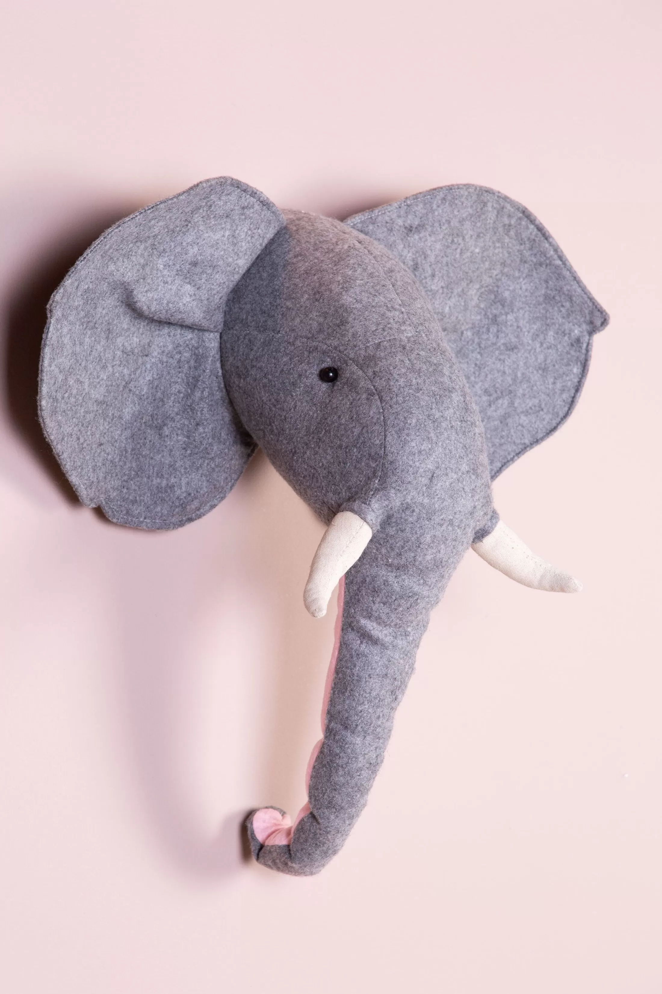 trophe_elephant__feutre__dcoration_murale_4.webp Store Trophée Elephant - Feutre - Décoration Murale Trophées